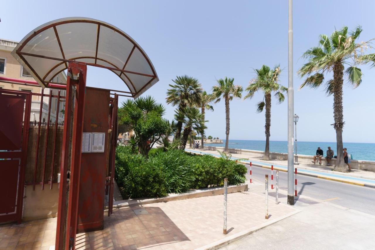 Nuvole Apartment Near The Beach トラーニ エクステリア 写真